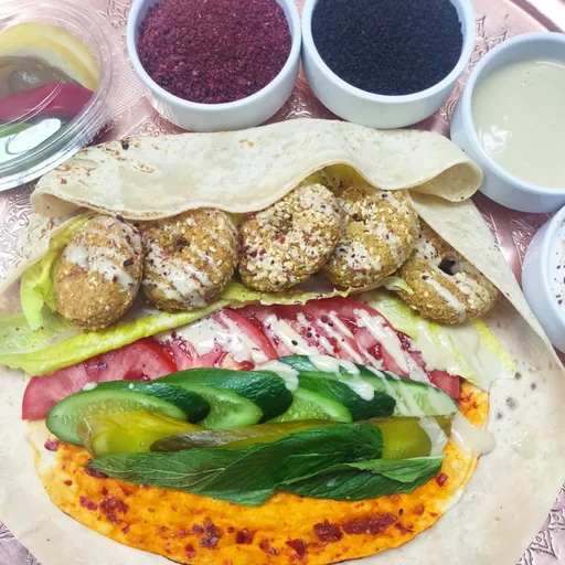صندويش فلافل خبز صاج